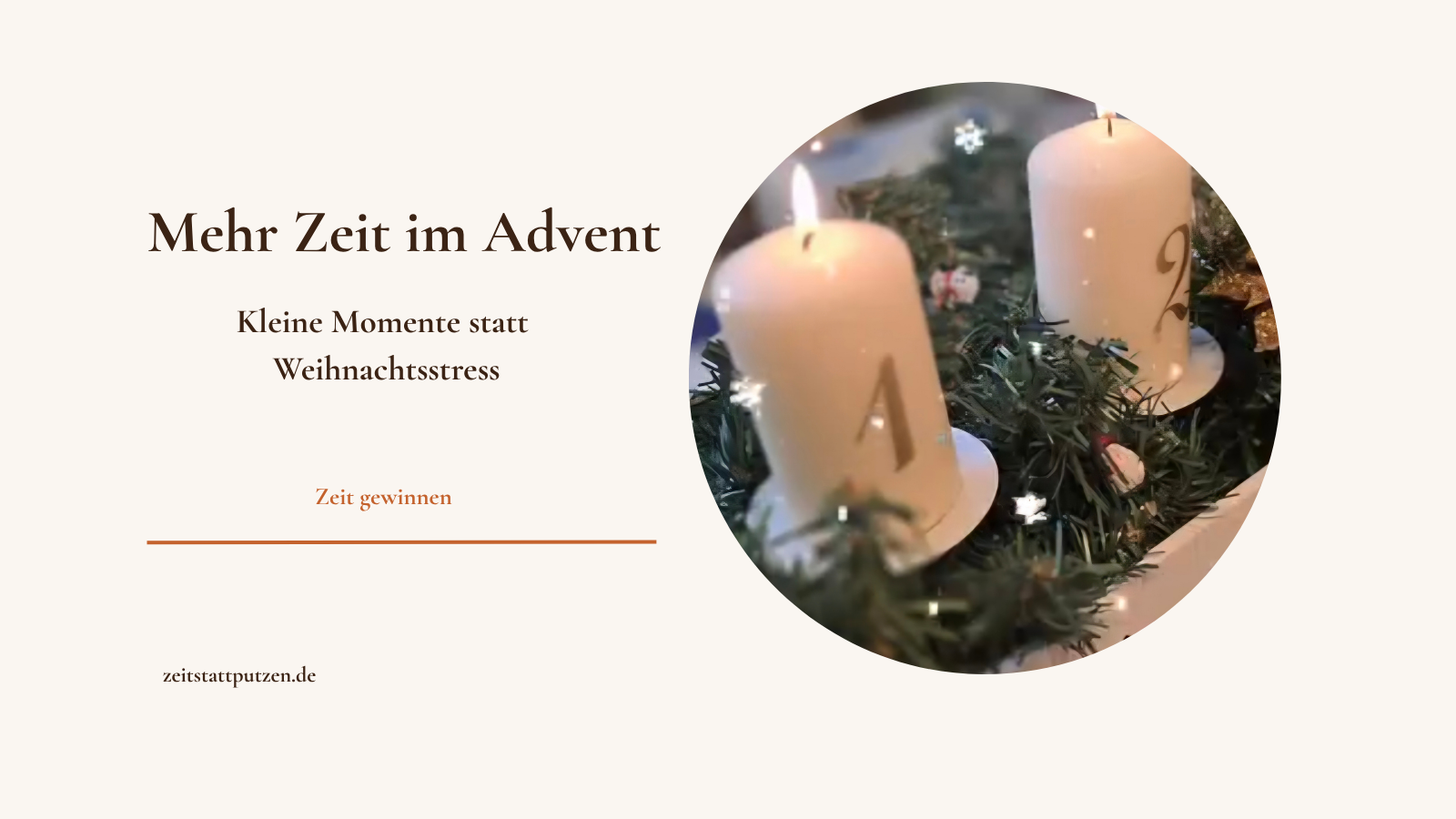 Zwei brennende Adventskerzen in der Vorweihnachtszeit